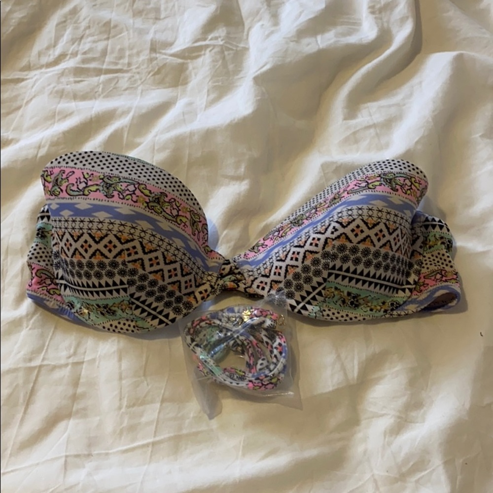Strapless bathing suit top
